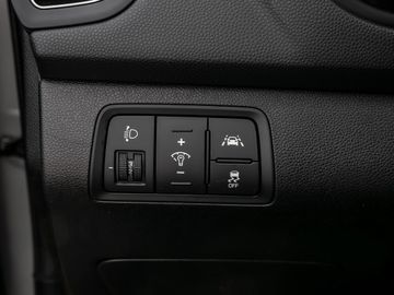 Hyundai i20 Passion Plus Navi SHZ LenkradHZG Spurhaltea.
