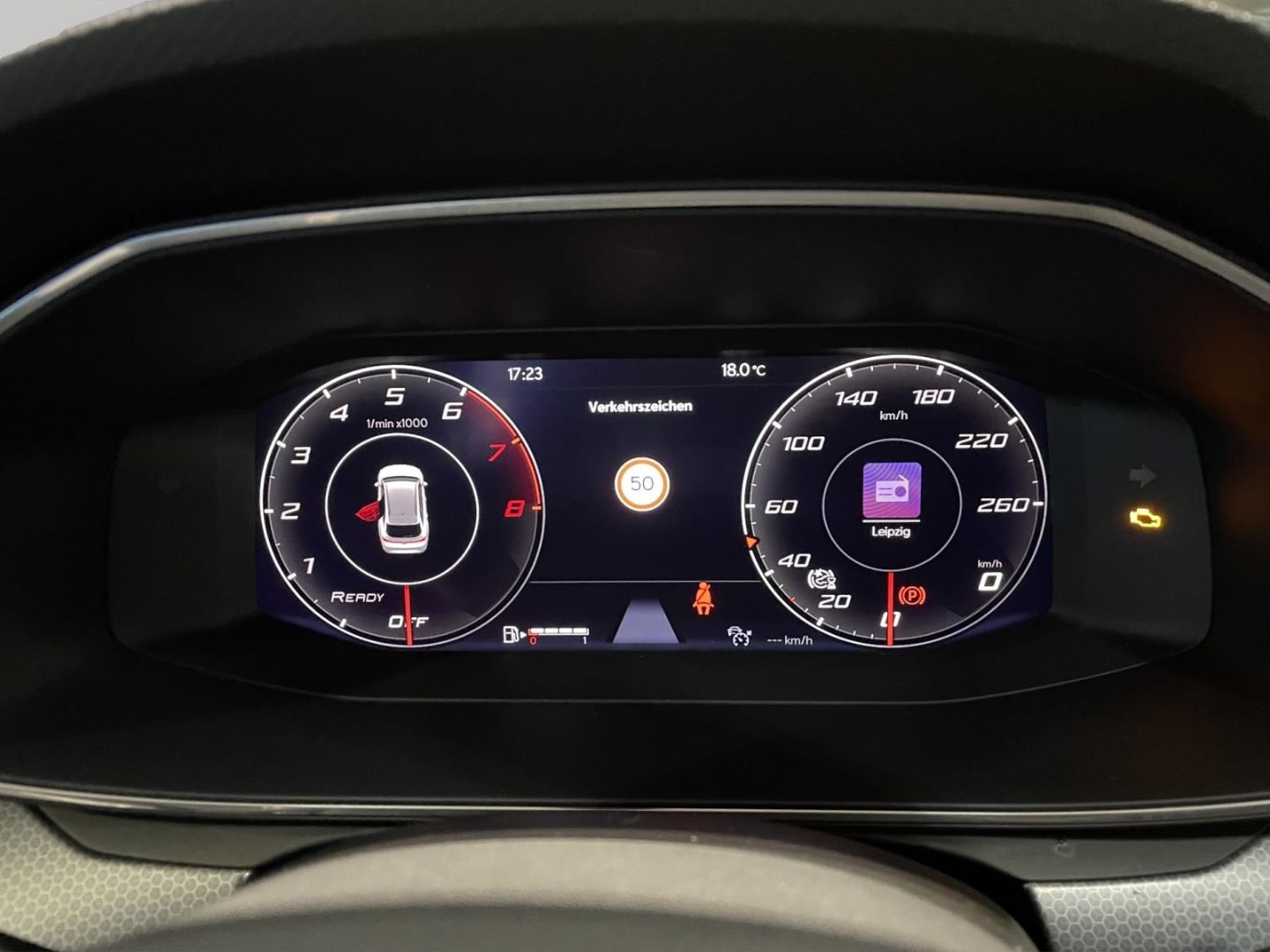 Fahrzeugabbildung SEAT Leon Sportstourer Style 1.5 TSI EU6d