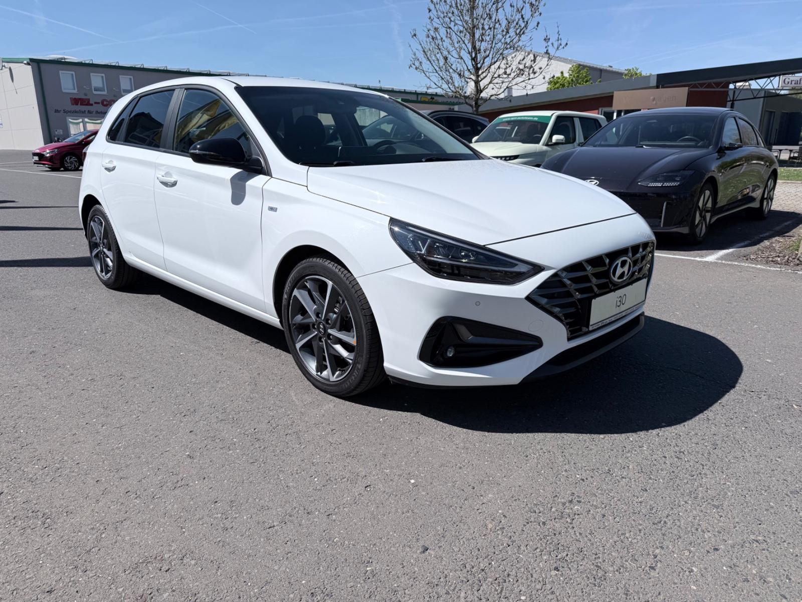 Hyundai i30 Edition 30+ LED/NAVI/1.HAND/CHECKHEFT