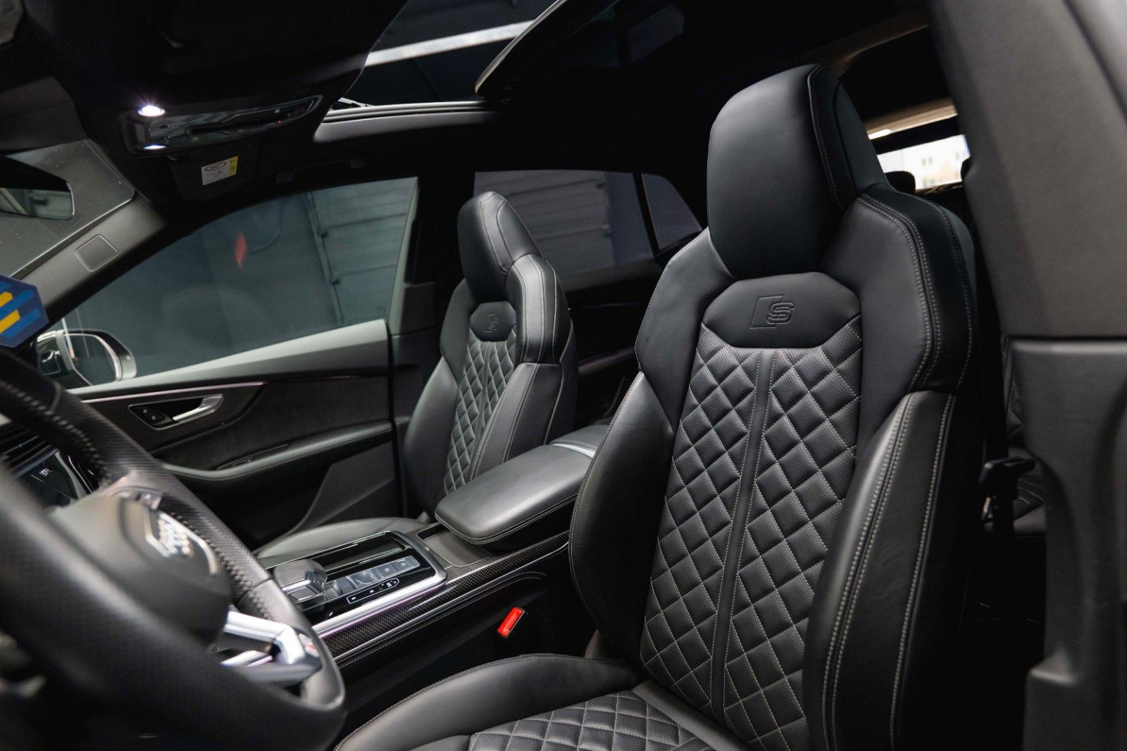 Fahrzeugabbildung Audi SQ8 4.0 TDI quattro Black Design | Full Option