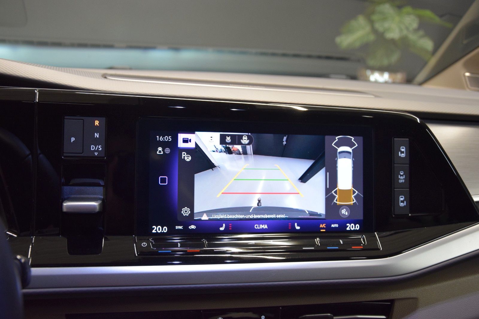 Fahrzeugabbildung Volkswagen Style lang Pano. ACC Kamera AHK DCC vis-a-vis