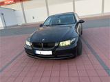 BMW E90 330i TÜV Neu - BMW 330 aus 2005: 330i