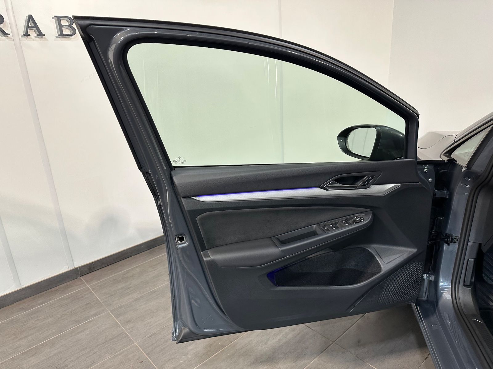 Fahrzeugabbildung Volkswagen Golf Variant 2.0 TDI DSG Life NAV+LED+STHZ+ACC