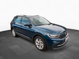 Volkswagen Tiguan Life 4Motion - Volkswagen Tiguan mit Benzin-Antrieb: Geländewagen, Automatik