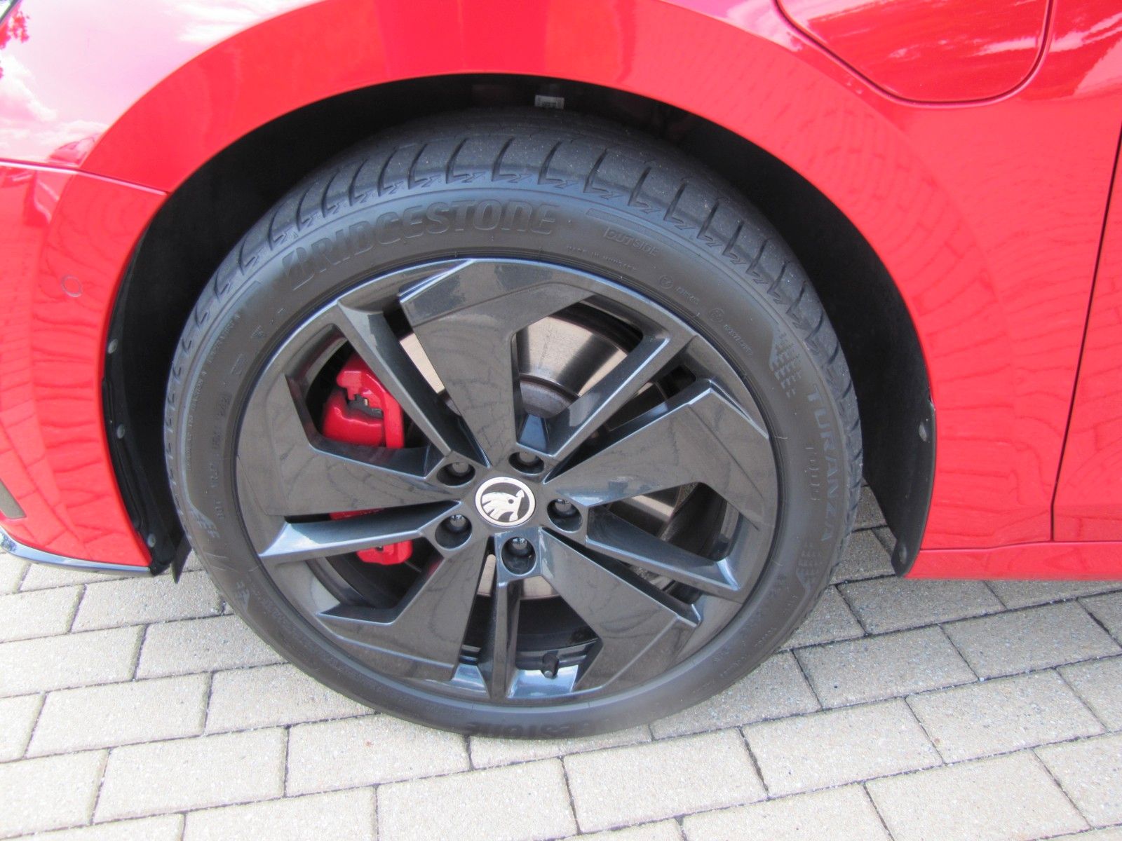 Fahrzeugabbildung SKODA Octavia Lim. RS iV 1.4l TSI 6-Gang DSG