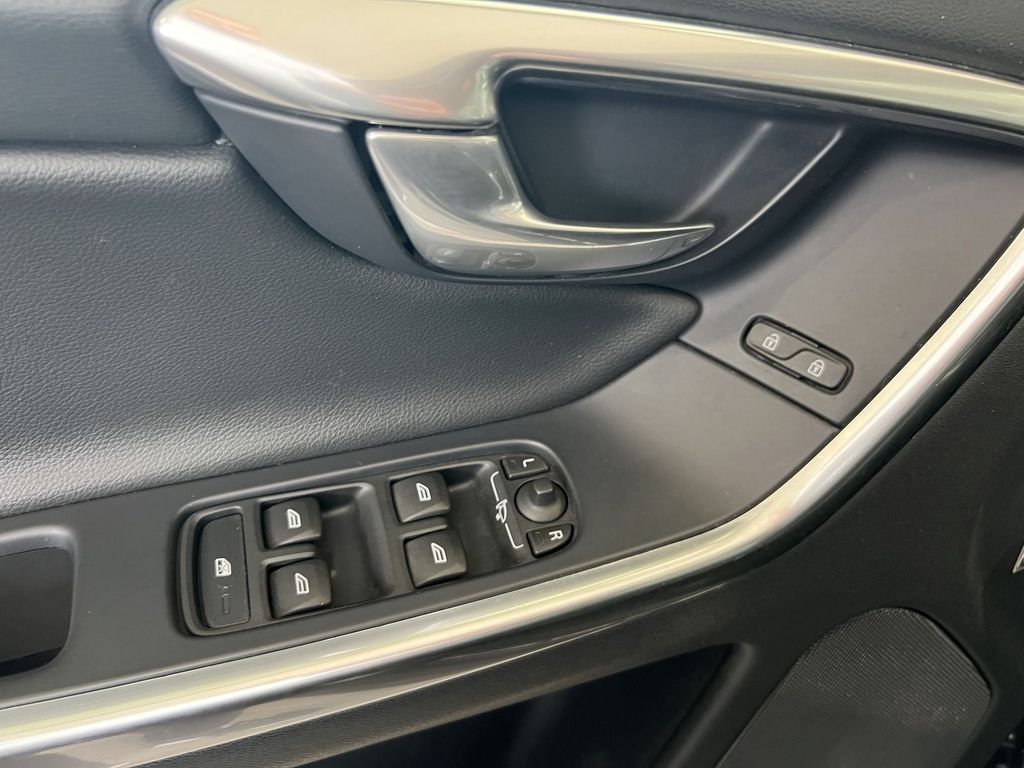 Volvo XC60 D5 Summum AWD *KEIN VERKAUF AN PRIVAT*