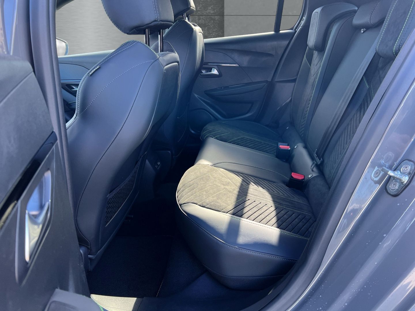 Peugeot e-208 - Bild 9