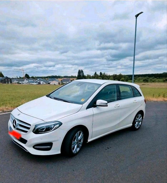 Image of Mercedes-Benz B 200
