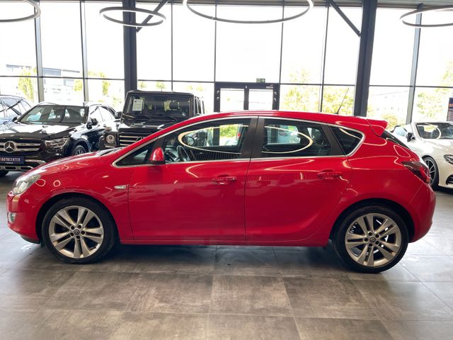 MYAUTOCENTER – Gebraucht- und Jahreswagen mit Werkstattservice in Pfaffenhofen Opel Astra J Lim. 5-trg. Cosmo *Klima*PDC*Tempomat*