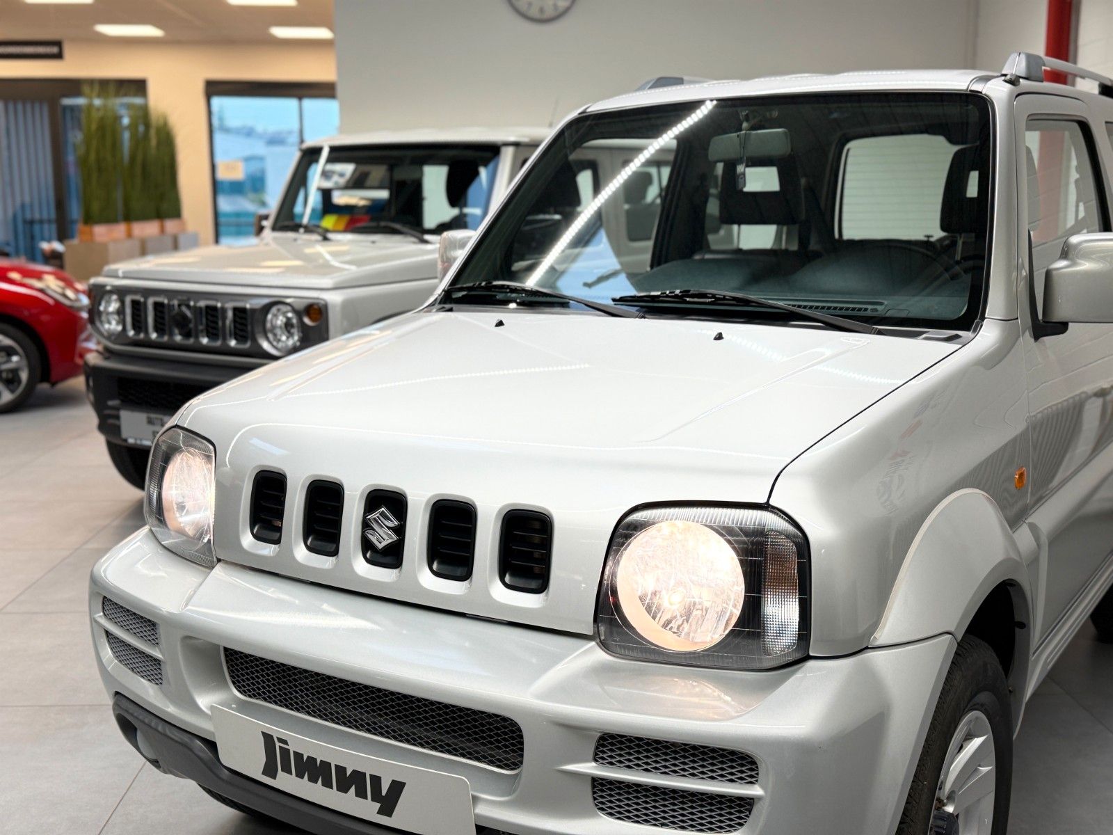 Fahrzeugabbildung Suzuki Jimny 1.3 4WD Style  / Sitzheizung