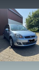 Ford Fiesta 1,6 16V Ghia Autom. Ghia - Ford Fiesta aus 2006: 1.6