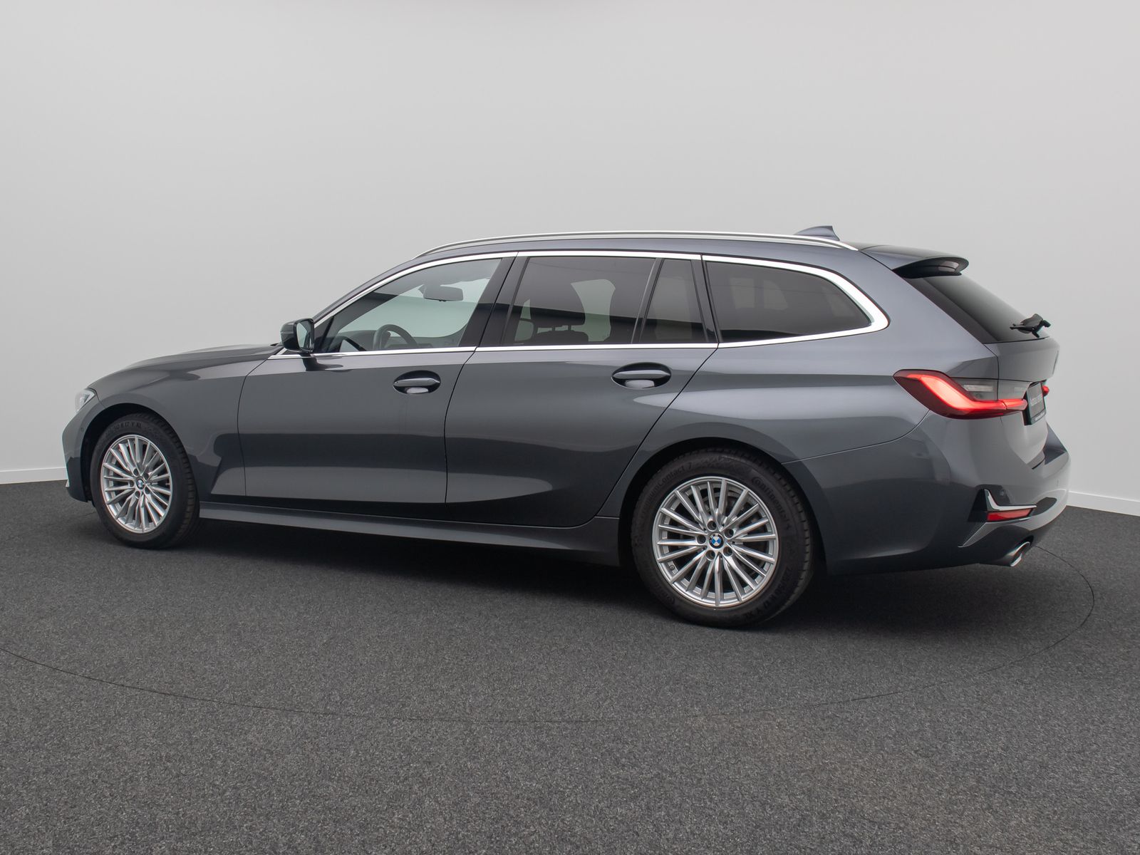 Fahrzeugabbildung BMW 320d xD Luxury Line Panorama Laser HUD DAB H/K