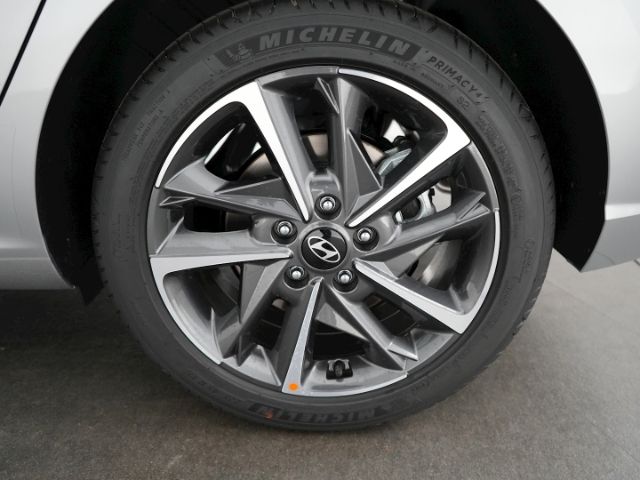 i30 FACELIFT T-GDI ADVANTAGE DCT+VOLL LED+NAVI+R
