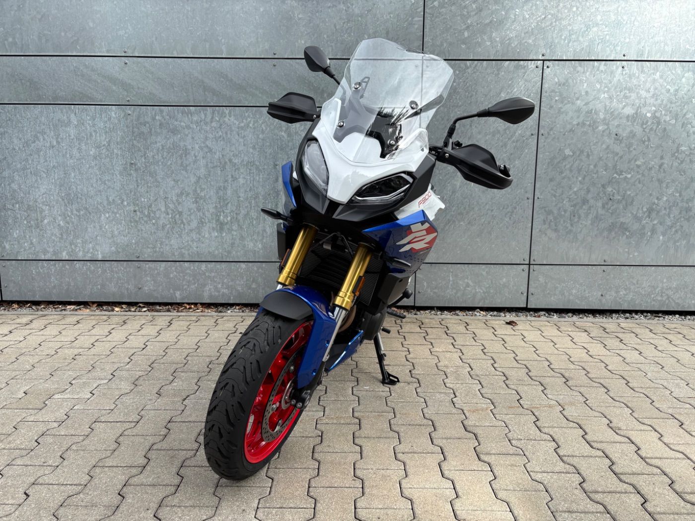Fahrzeugabbildung BMW F 900 XR Sport 2 Pakete