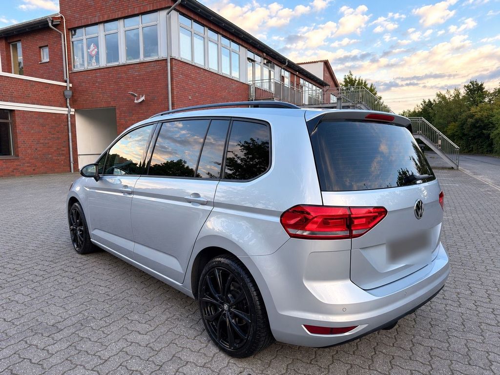 Image of Volkswagen Touran
