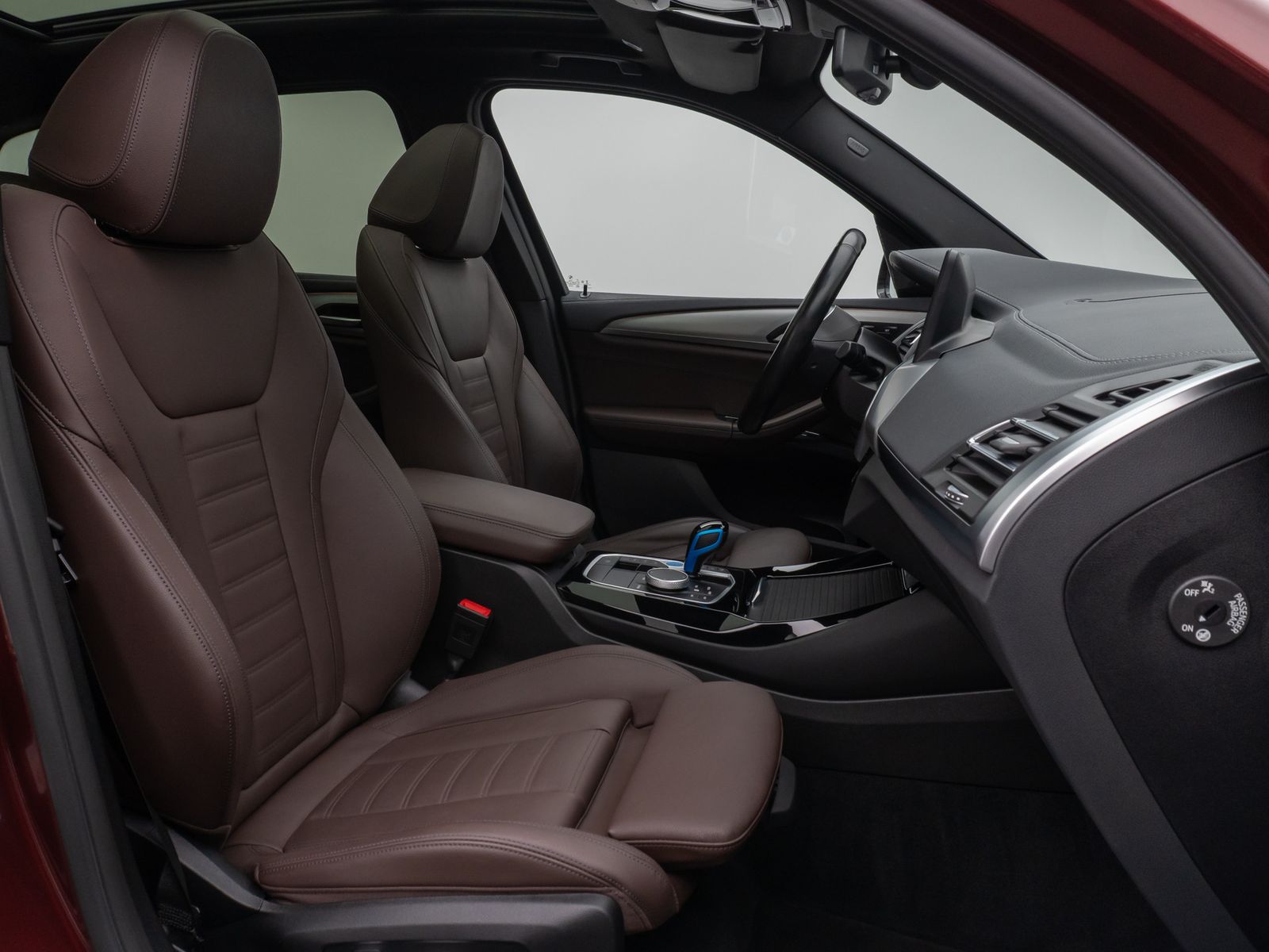 Fahrzeugabbildung BMW iX3 Impressive M Sport Panorama Kamera HUD H/K