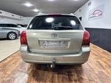 Toyota Avensis Kombi 2.2 D-CAT Executive - Toyota Avensis: D Cat
