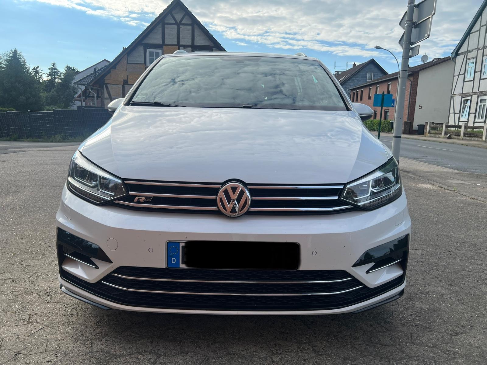 Volkswagen Touran Highline*7Sitze*LED*R-Line