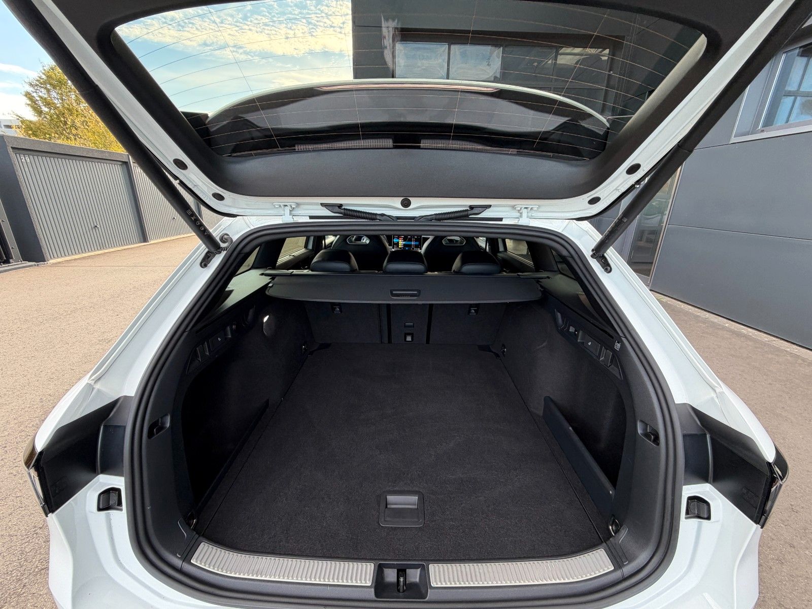 Volkswagen Passat Variant 2.0TDI 4Motion R-Line AHK Standhz foto 13