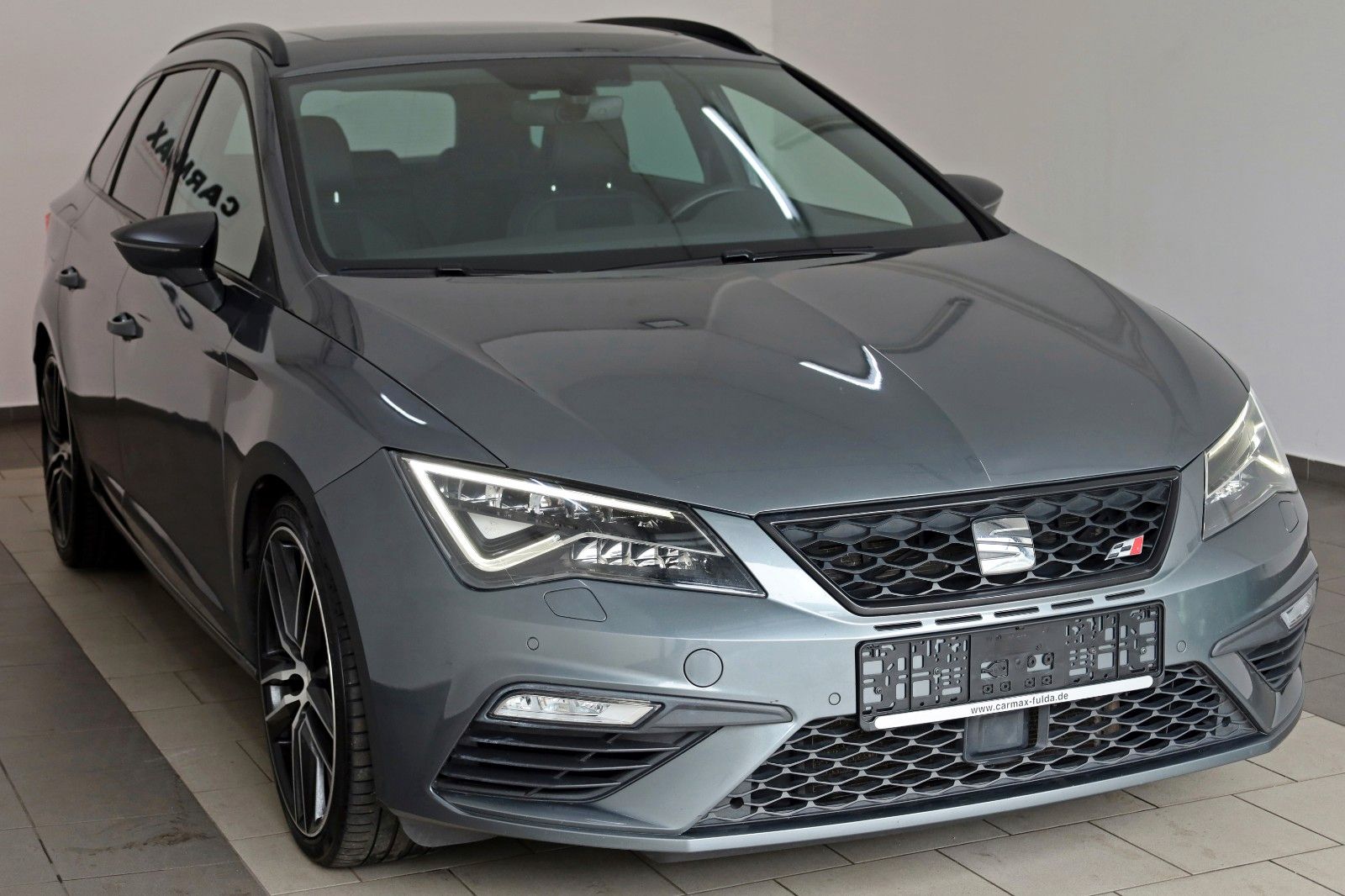 Fahrzeugabbildung SEAT Leon ST Cupra 300 4Drive TLeder,Navi,LED,PanDach