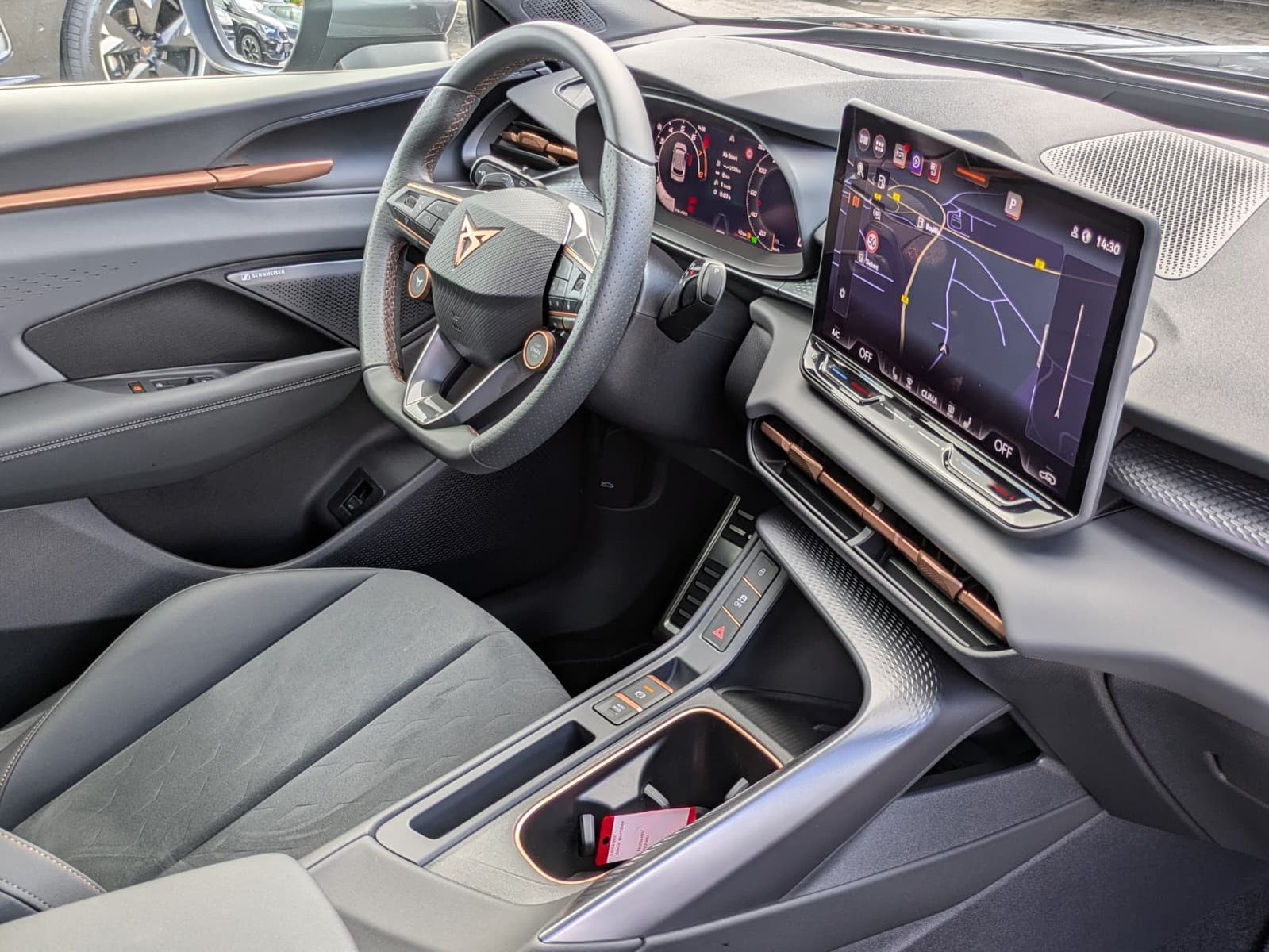 Fahrzeugabbildung CUPRA Terramar 2.0 TSI 4D VZ HUD*MATRIX*PANO*DCC*20"