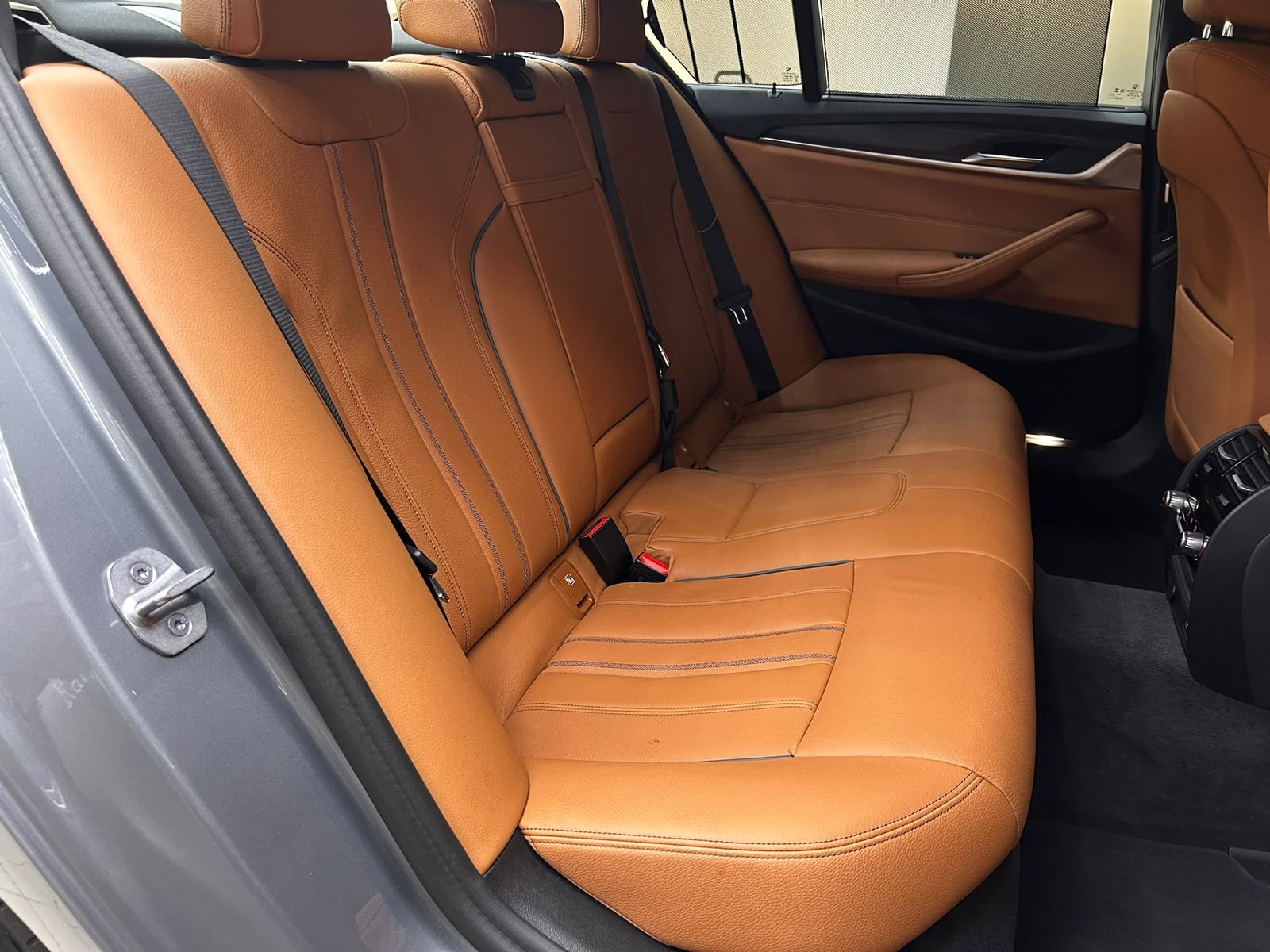 Fahrzeugabbildung BMW 530e xDri LEDER+VIRTU+PROF+LED+SHZ+KAMERA+TEMP+M
