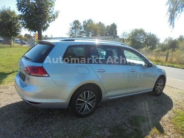 Volkswagen Golf - 6