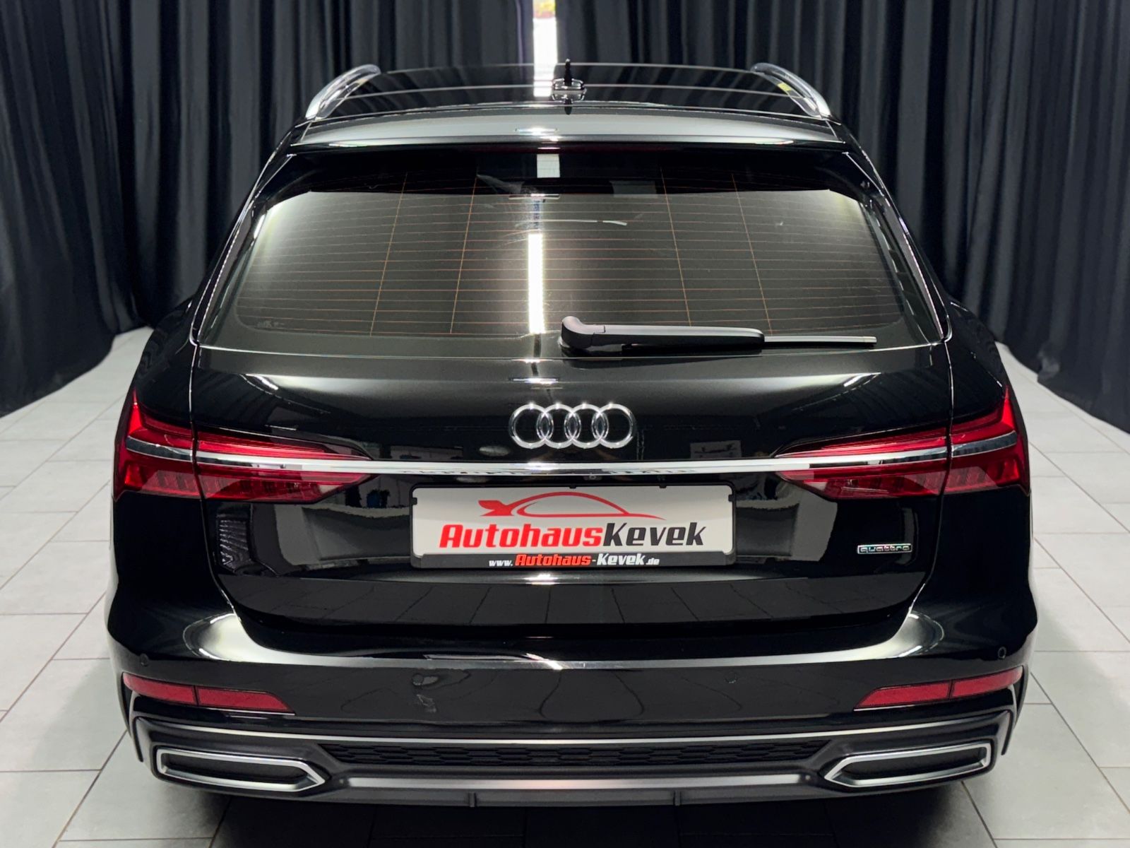 Fahrzeugabbildung Audi A6 Avant 50 TDI quattro sport|S-LINE|PANO|MATRIX