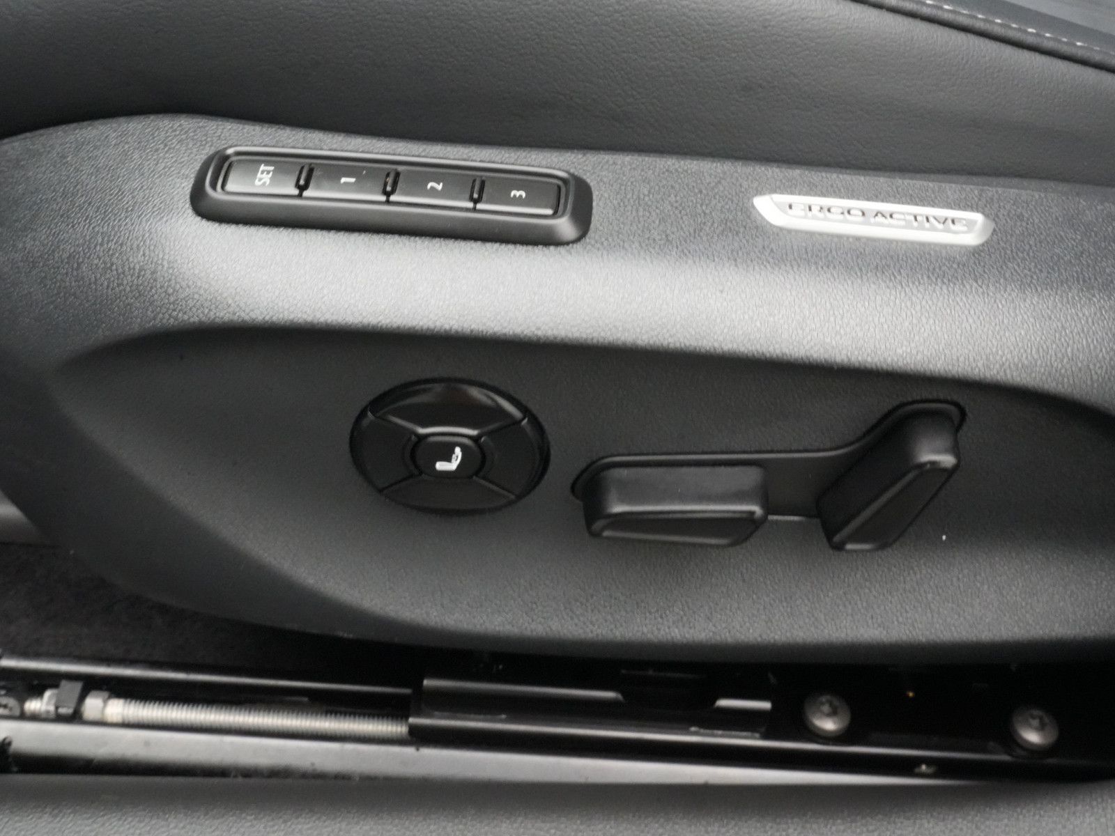 Volkswagen Passat - Bild 16