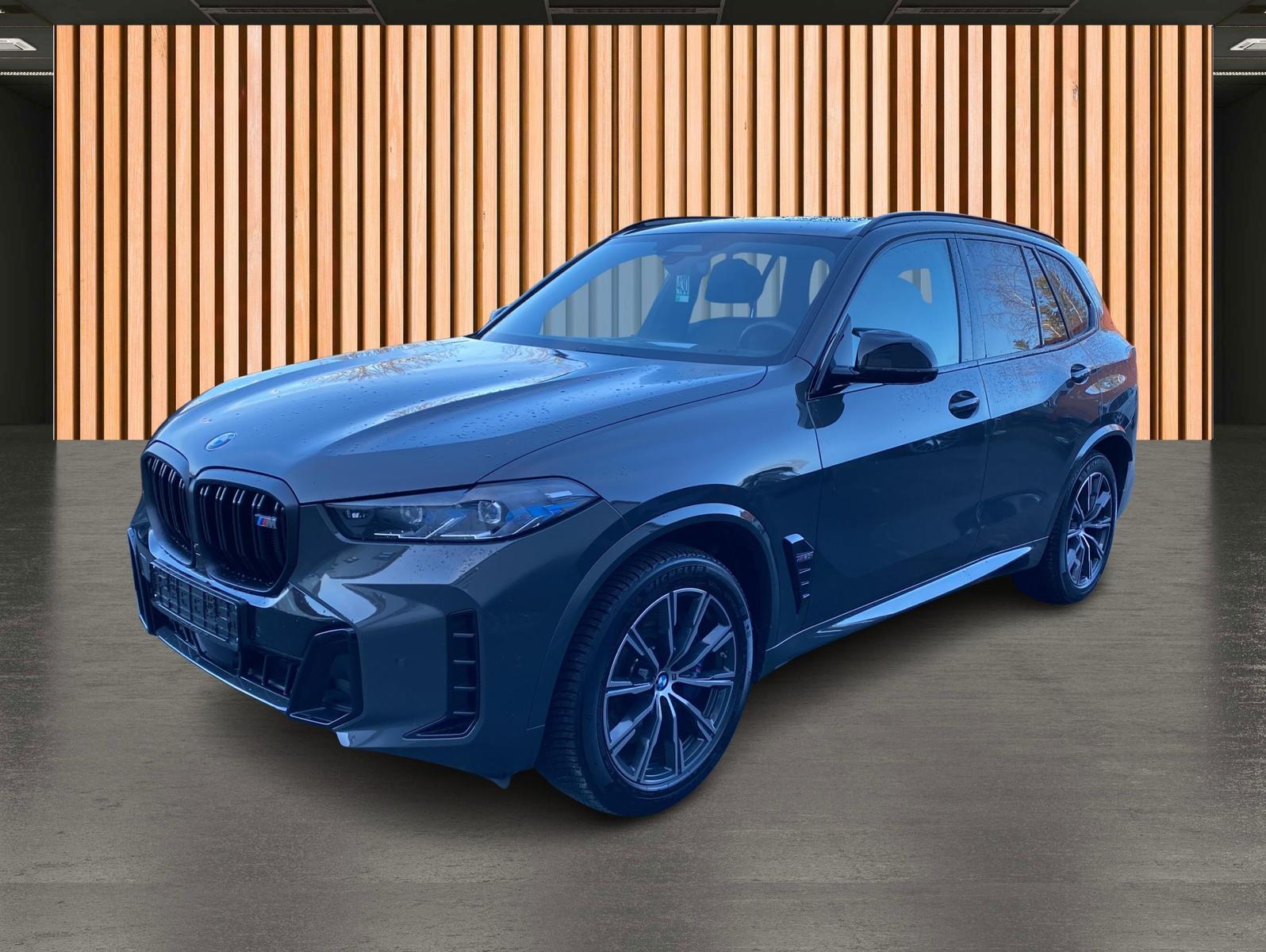 BMW X5 M60 i xDrive*NP 144.000€*SkyLounge
