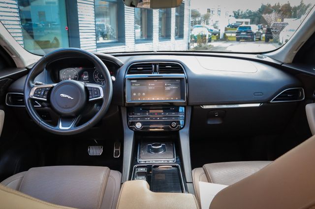 Fahrzeugabbildung Jaguar F-Pace 30 D Prestige 4WD iInz/Tausch mögl