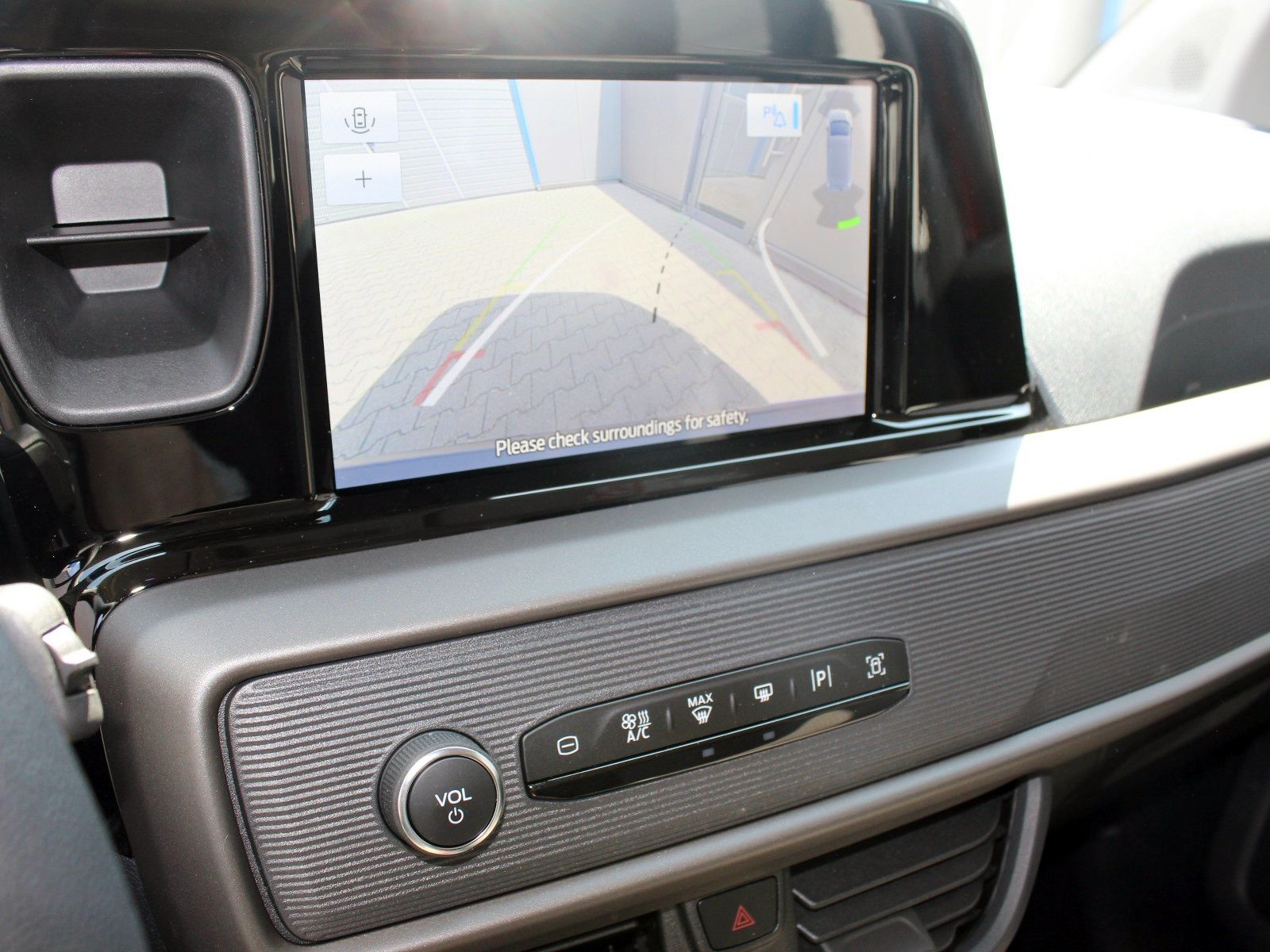 Fahrzeugabbildung Ford Tourneo Courier Trend