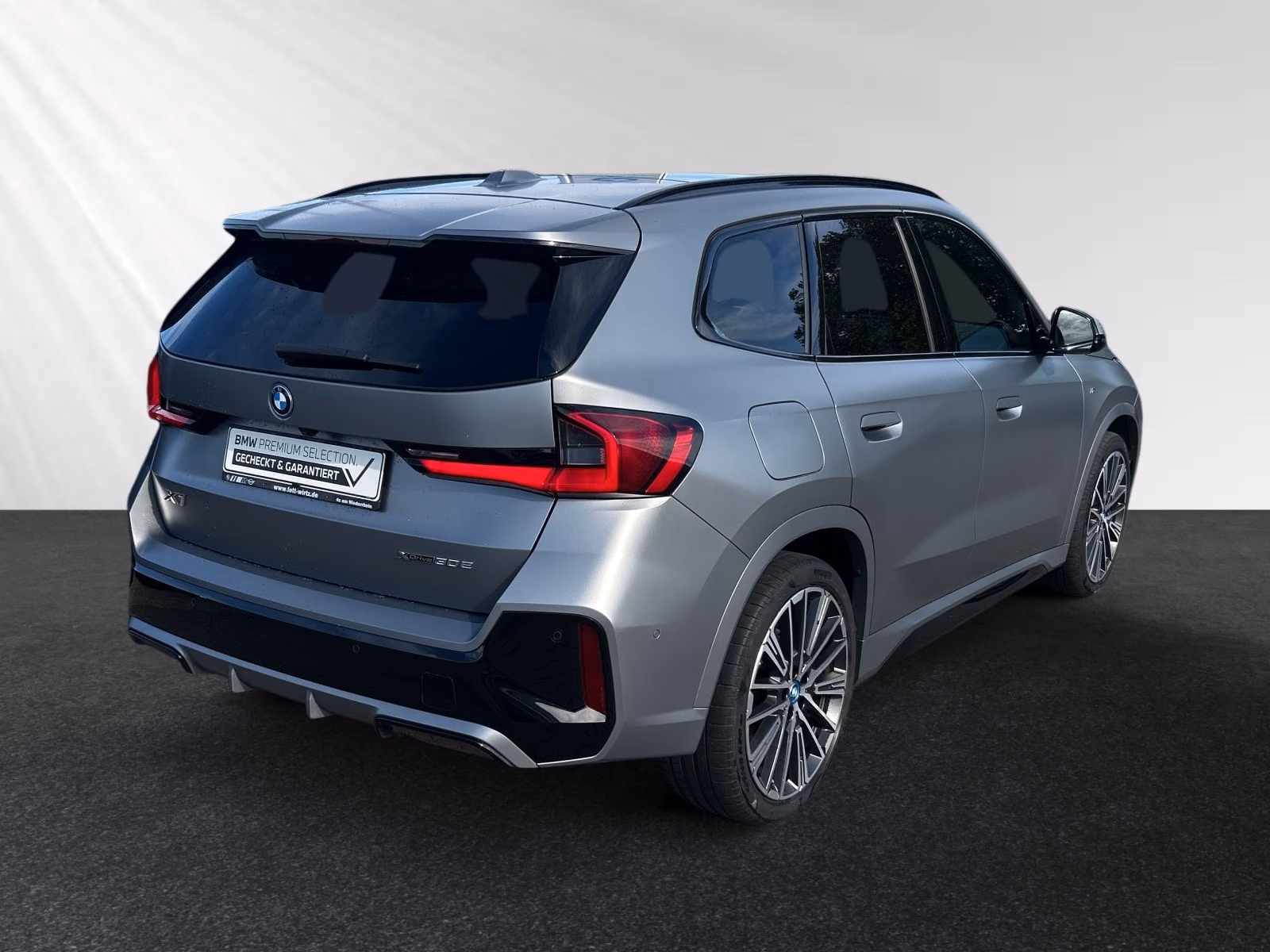 BMW X1 xDrive30e M Sport|AHK|Pano|Harman/Kardon