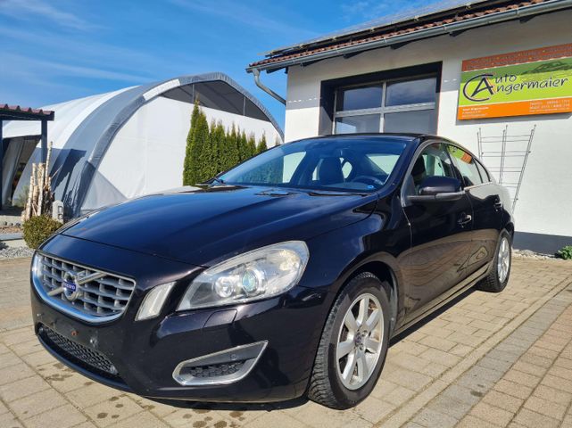 Volvo S60 Summum sehr sauberer Zustand