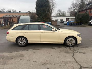 Mercedes E 200 - 4