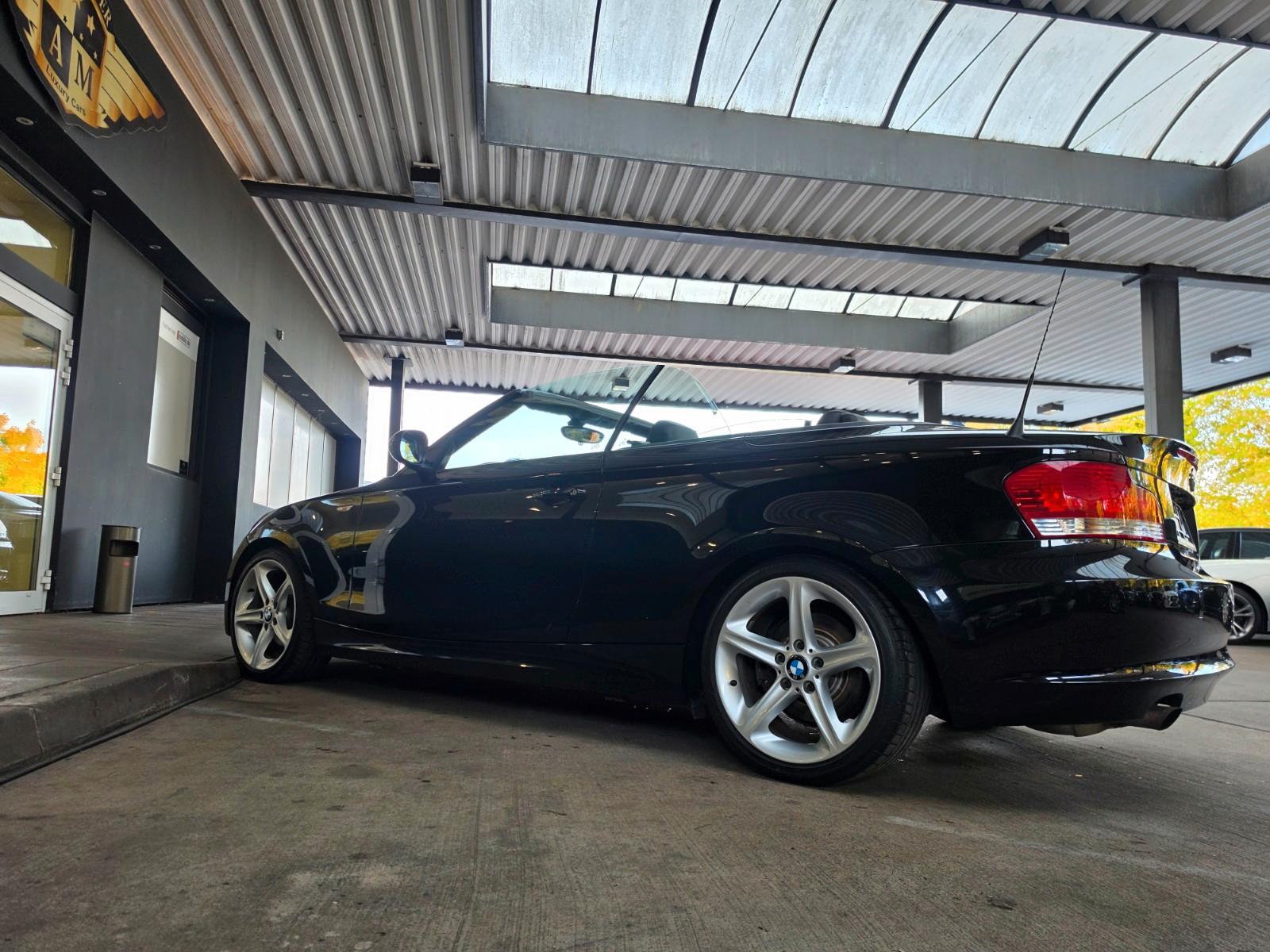 BMW 118i Cabrio M-Sport LEDER/Navi-BMW/PDC/1.Hand