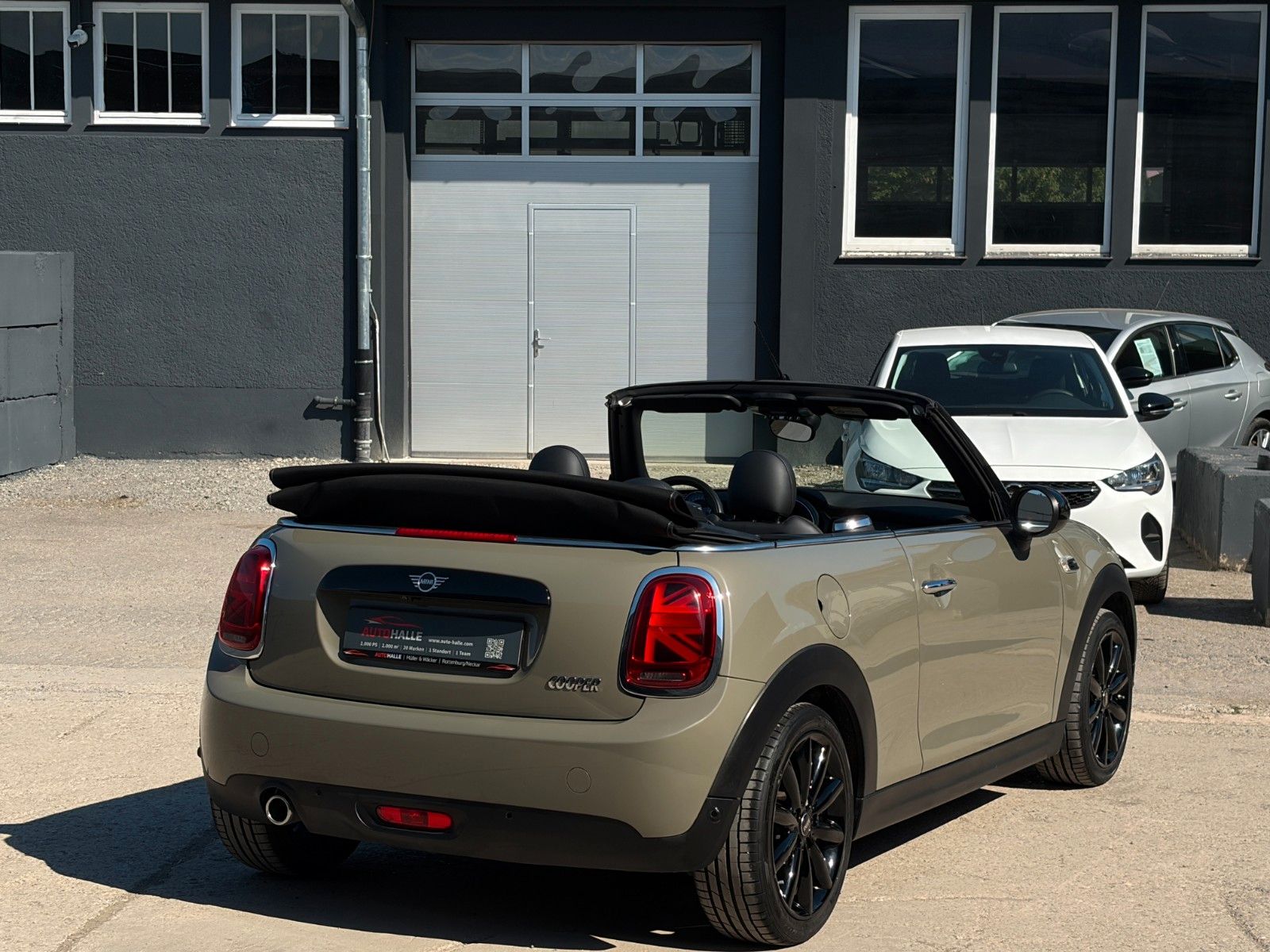Fahrzeugabbildung MINI Cooper Cabrio SHZ PDC 2Z Klima Navi CarPlay LED