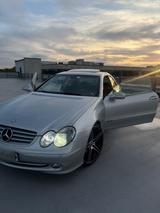 Mercedes-Benz CLK 320 Coupé Elegance / Aut... - Mercedes-Benz CLK 320 Gebrauchtwagen in Duisburg