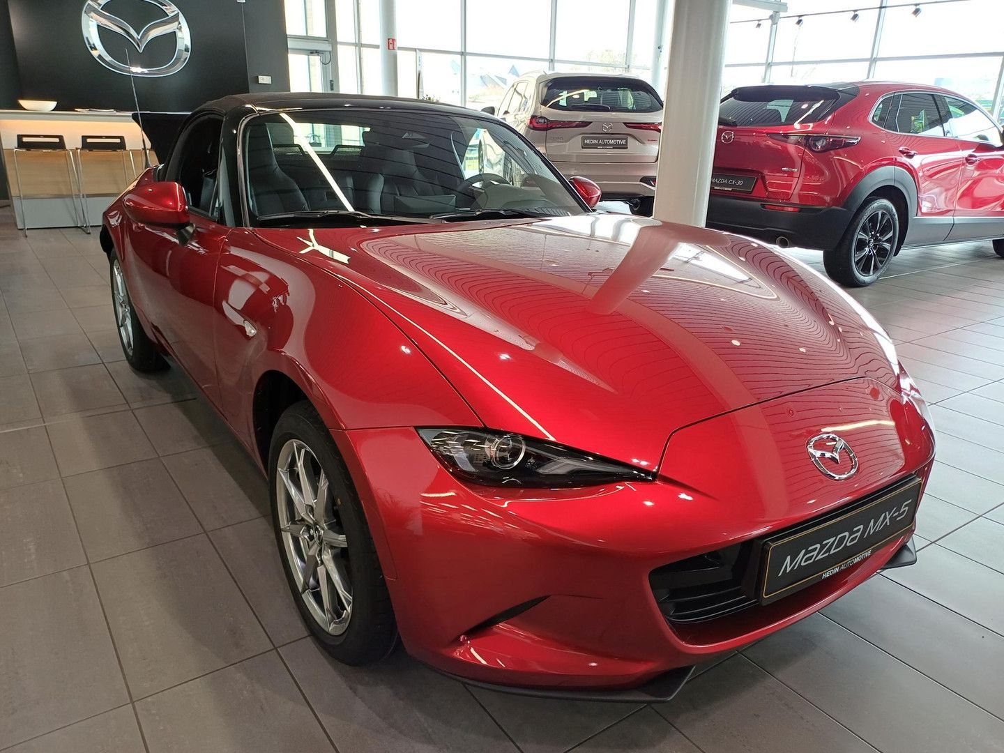 Mazda MX-5 1.5 Skyactiv-G 97kW Excl-Line Roadster imagem 3