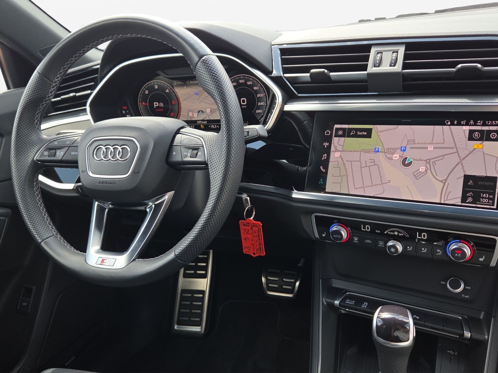 Audi Q3 Sportback 40 TDI qu S line*Navi*LED*SONOS*AHK foto 6