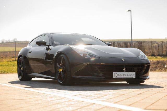 FERRARI GTC4Lusso