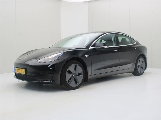 Tesla Model 3 Standard RWD Plus [ TREKHAAK+AUTOPILOT+6