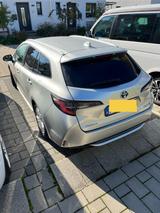 Toyota Corolla 2,0 Hybrid Team Deutsch Touring Spor... - Toyota Corolla Gebrauchtwagen in Freiburg