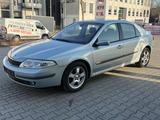 Renault Laguna - Renault Laguna mit Benzin-Antrieb: Automatik