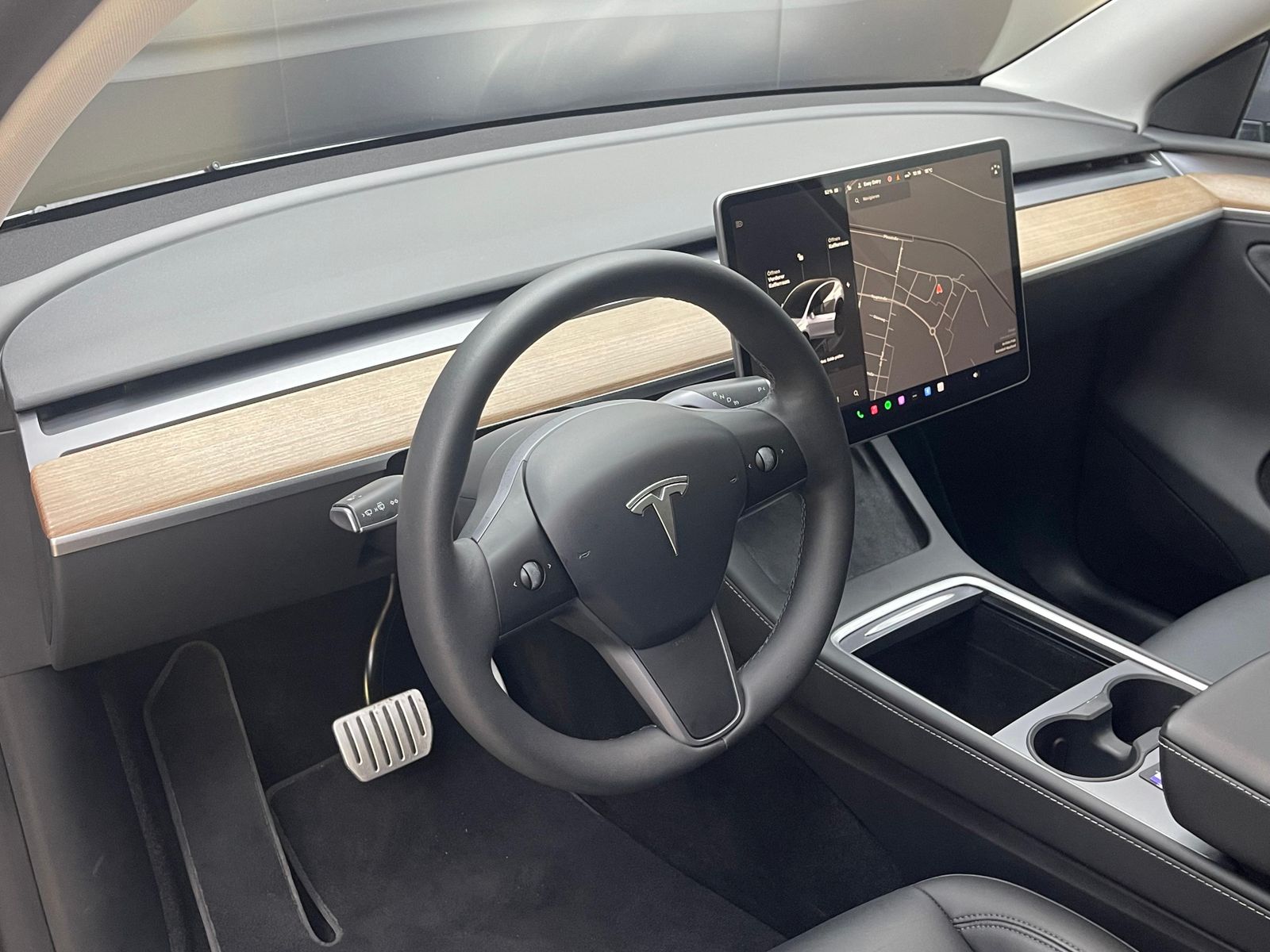 Fahrzeugabbildung Tesla Model Y Long Range Perform AWD+AHK+PANO+LED+ACC+