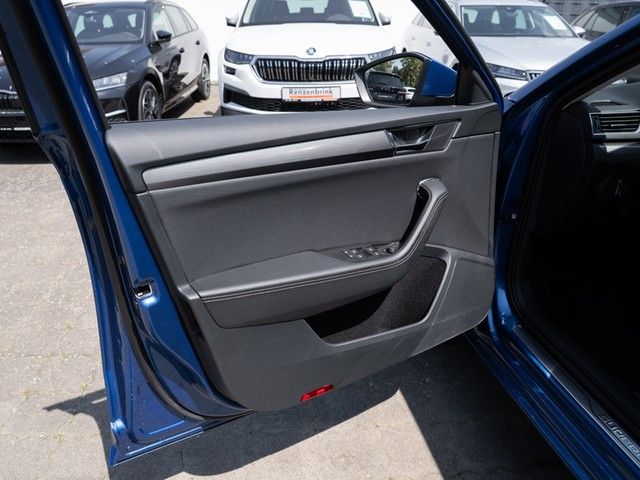 Superb Combi 2.0 TDI Style DSG AHK+MATRIX+RFK+AC