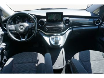 Mercedes V 220 - 4