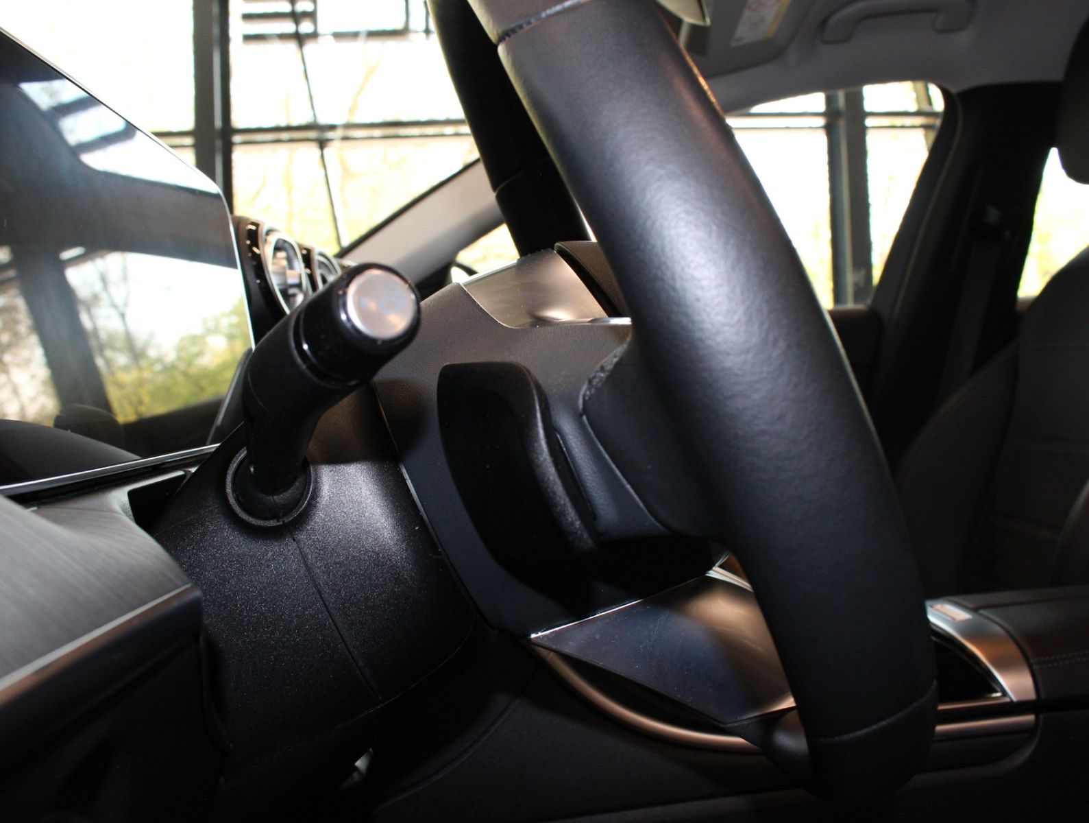 Fahrzeugabbildung Mercedes-Benz C 220 d Avantgarde*HUD*Kamera*1.Hand