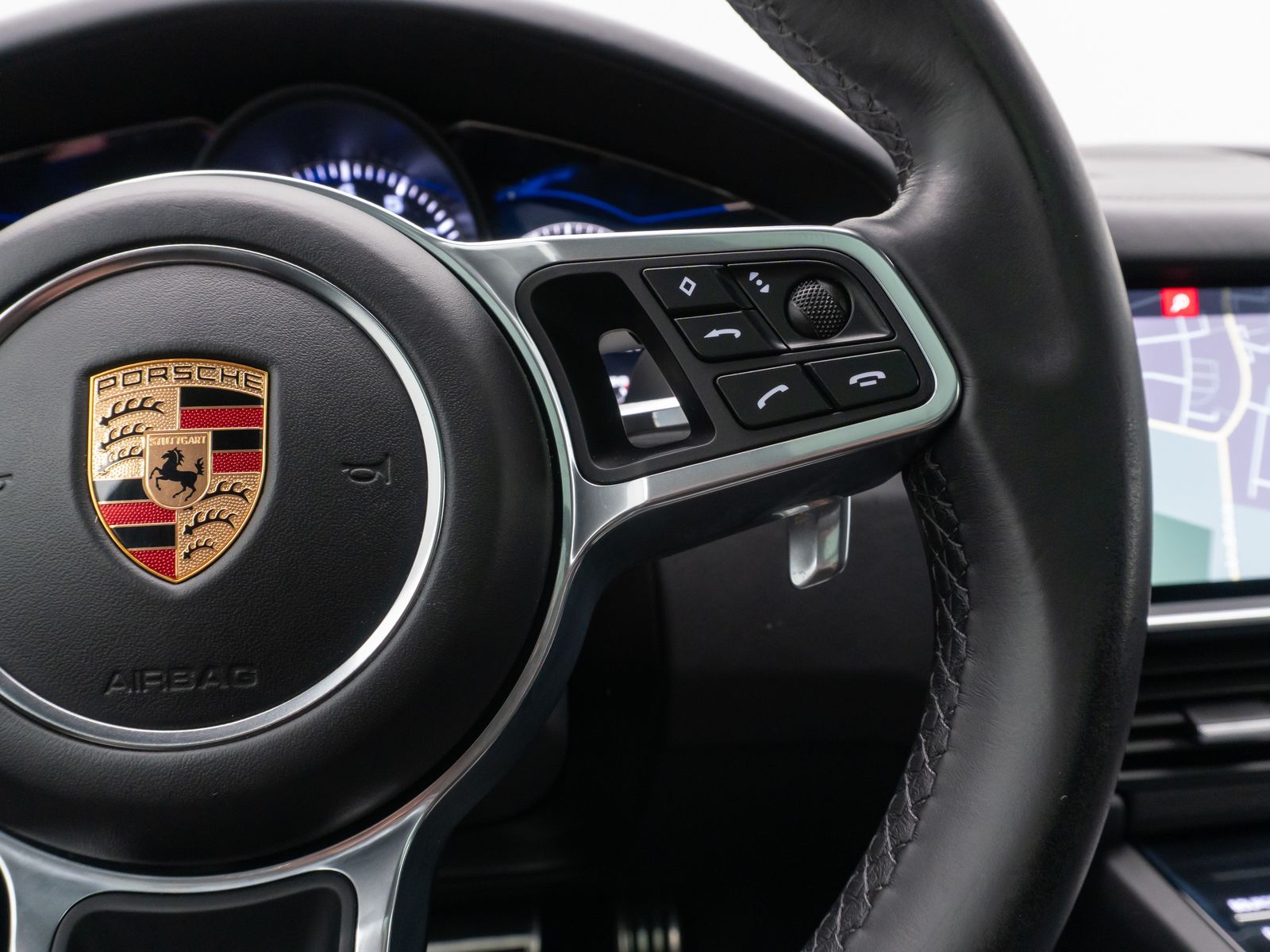 Fahrzeugabbildung Porsche Cayenne S Kamera HiFi Panorama Leder AHK 21"