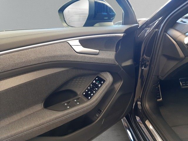 Fahrzeugabbildung Audi A6 Avant S line edition one AHK Matrix 21" B&O